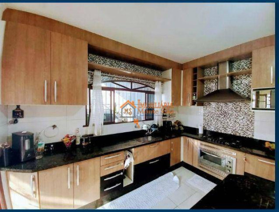 Sobrado com 3 Quartos à Venda, 175 m² em Jardim Nossa Senhora D Ajuda - Itaquaquecetuba