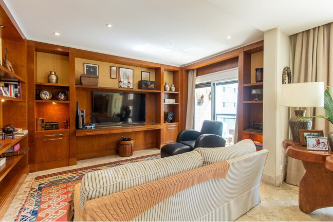 Apartamento com 3 Quartos à Venda, 340 m² em Panamby - São Paulo