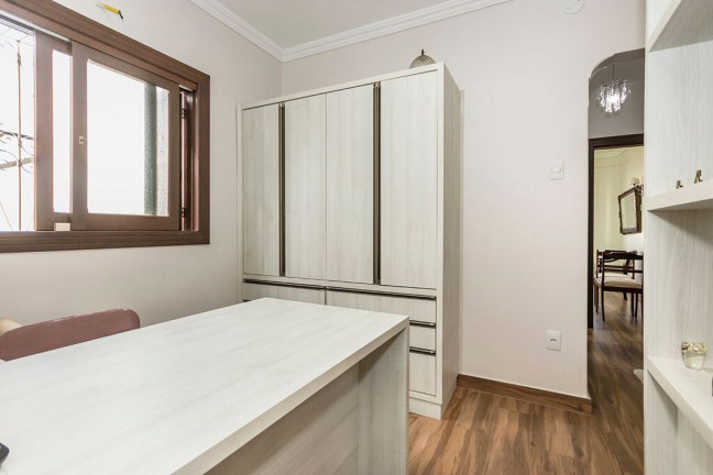 Imagem Casa com 4 Quartos à Venda, 243 m² em Partenon - Porto Alegre