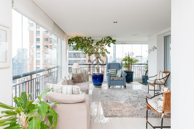 Apartamento com 3 Quartos à Venda, 216 m² em Jardim Vila Mariana - São Paulo