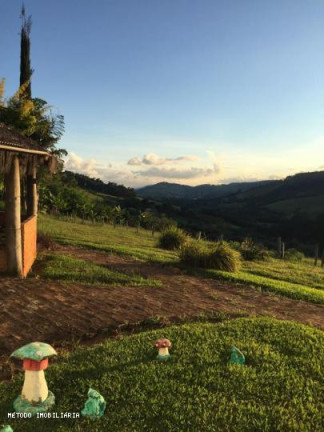 Imagem Apartamento com 8 Quartos à Venda, 3.000 m² em Centro - Camanducaia