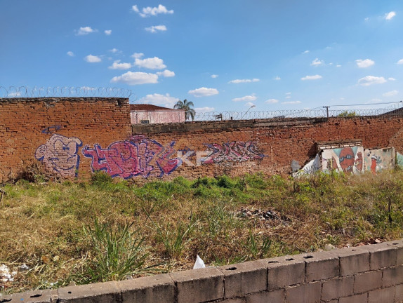 Terreno à Venda, 345 m² em Centro - Ribeirão Preto