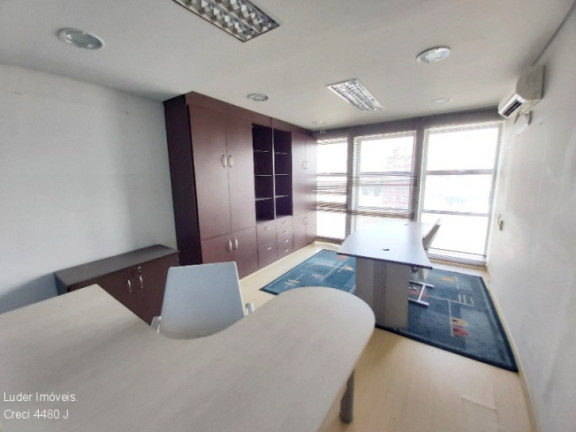 Imagem Imóvel Comercial à Venda, 109 m² em Centro - Curitiba Imagem Imóvel Comercial à Venda, 109 m² em Centro - Curitiba