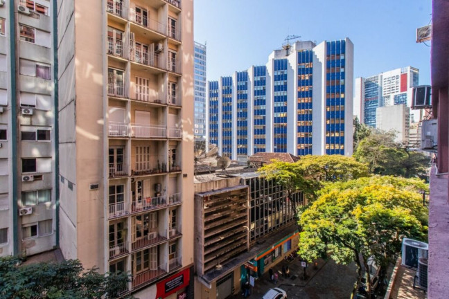 Imagem Imóvel com 1 Quarto à Venda, 48 m² em Centro Histórico - Porto Alegre Imagem Imóvel com 1 Quarto à Venda, 48 m² em Centro Histórico - Porto Alegre