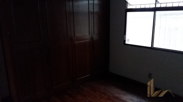 Imagem Casa com 3 Quartos à Venda, 360 m² em São João Batista (venda Nova) - Belo Horizonte Imagem Casa com 3 Quartos à Venda, 360 m² em São João Batista (venda Nova) - Belo Horizonte