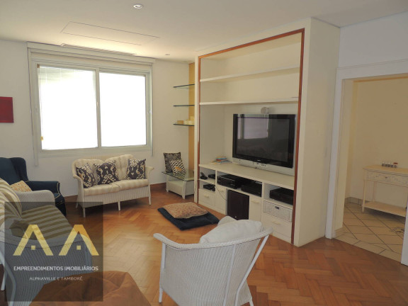 Imagem Casa com 4 Quartos à Venda, 950 m² em Alphaville - Barueri Imagem Casa com 4 Quartos à Venda, 950 m² em Alphaville - Barueri