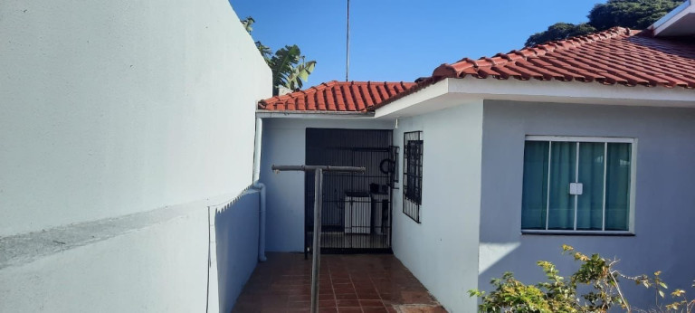 Imagem Casa com 2 Quartos à Venda, 170 m² em Conjunto Residencial Branca Vieira - Maringa