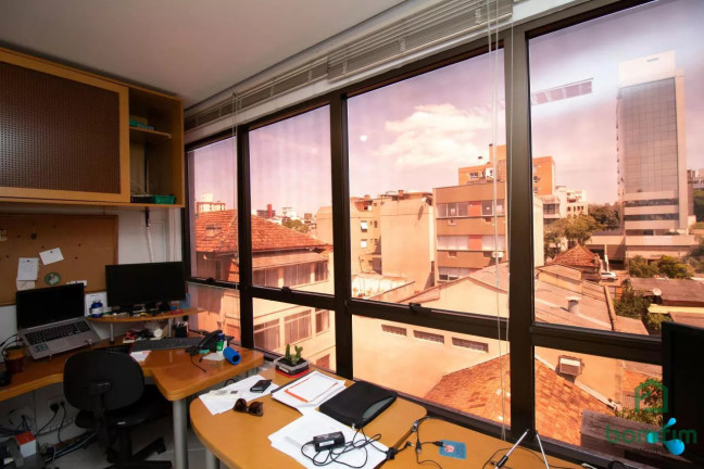 Imagem Sala Comercial à Venda, 45 m² em Petrópolis - Porto Alegre Imagem Sala Comercial à Venda, 45 m² em Petrópolis - Porto Alegre