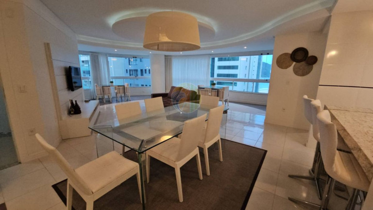 Imagem Apartamento com 3 Quartos à Venda, 144 m² em Centro - Balneário Camboriú Imagem Apartamento com 3 Quartos à Venda, 144 m² em Centro - Balneário Camboriú