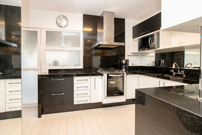 Imagem Apartamento com 3 Quartos à Venda, 162 m² em Moema - São Paulo