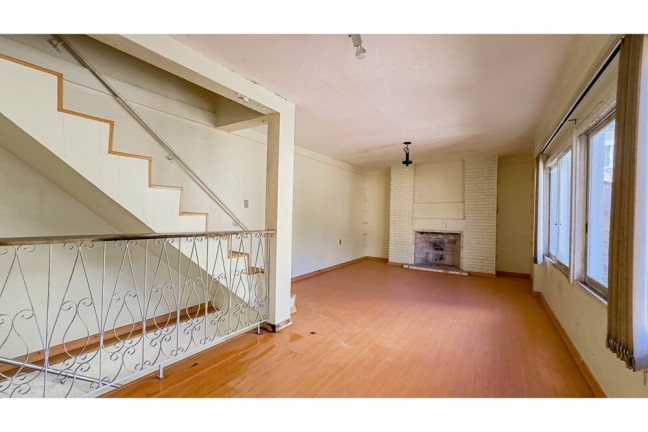 Imagem Casa com 4 Quartos à Venda, 245 m² em Petrópolis - Porto Alegre