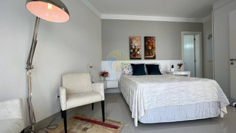 Imagem Casa com 4 Quartos à Venda, 11.500 m² em Centro - Bombinhas