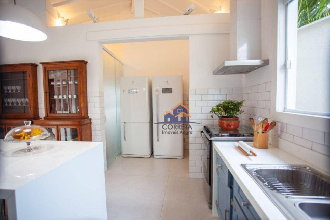 Imagem Casa com 7 Quartos à Venda ou Temporada, 459 m² em Mombaça - Angra Dos Reis Imagem Casa com 7 Quartos à Venda ou Temporada, 459 m² em Mombaça - Angra Dos Reis
