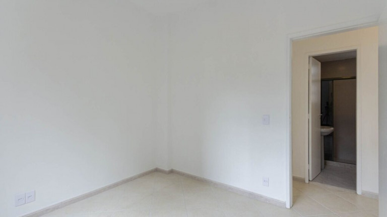 Imagem Imóvel com 3 Quartos à Venda, 82 m² em Copacabana - Rio De Janeiro Imagem Imóvel com 3 Quartos à Venda, 82 m² em Copacabana - Rio De Janeiro