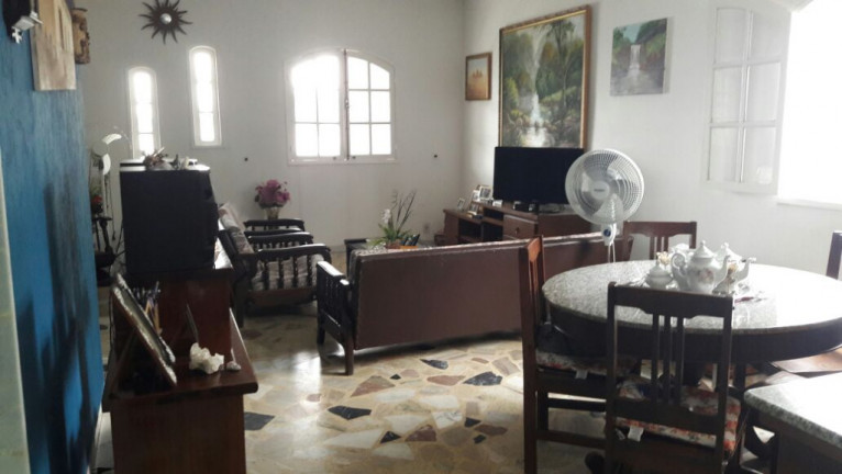 Imagem Imóvel com 9 Quartos à Venda, 650 m² em Centro - São Pedro Da Aldeia