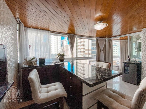 Imagem Apartamento com 3 Quartos à Venda, 140 m² em Centro - Balneário Camboriú Imagem Apartamento com 3 Quartos à Venda, 140 m² em Centro - Balneário Camboriú