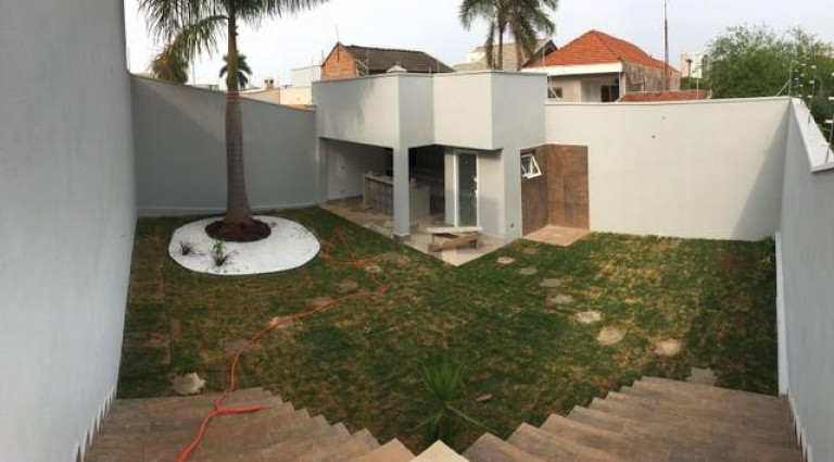 Imagem Casa com 4 Quartos à Venda, 220 m² em Chácara Machadinho I - Americana Imagem Casa com 4 Quartos à Venda, 220 m² em Chácara Machadinho I - Americana