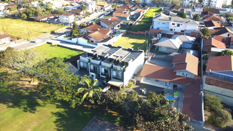 Imagem Casa com 3 Quartos à Venda, 148 m² em Saguaçu - Joinville Imagem Casa com 3 Quartos à Venda, 148 m² em Saguaçu - Joinville