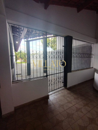 Imagem Casa com 3 Quartos à Venda, 210 m² em Jardim Presidente - Goiânia Imagem Casa com 3 Quartos à Venda, 210 m² em Jardim Presidente - Goiânia