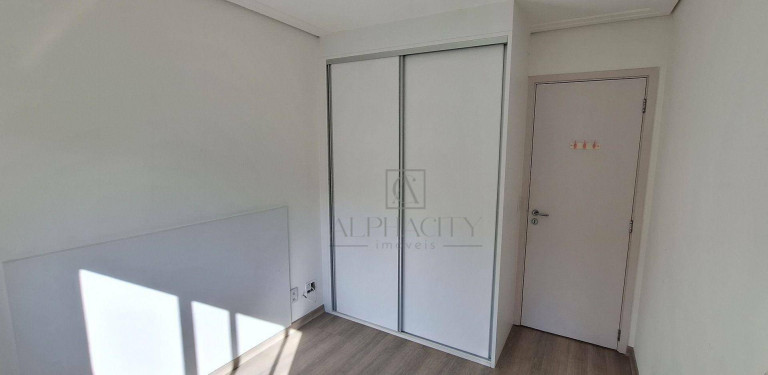 Imagem Apartamento com 1 Quarto para Alugar, 68 m² em Jardim Tupanci - Barueri