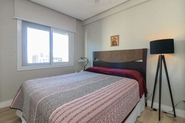 Imagem Imóvel com 3 Quartos à Venda, em Tristeza - Porto Alegre Imagem Imóvel com 3 Quartos à Venda, em Tristeza - Porto Alegre