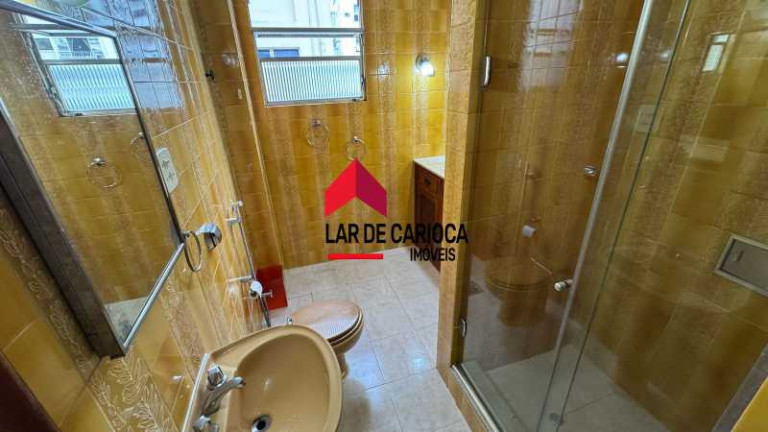Imagem Apartamento com 2 Quartos à Venda, 71 m² em Copacabana - Rio De Janeiro