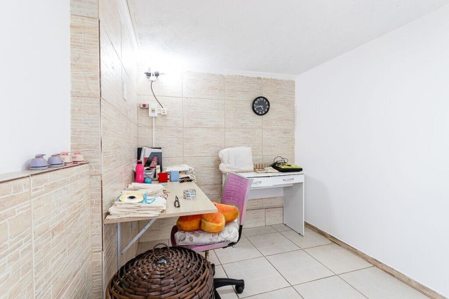 Imagem Casa com 3 Quartos à Venda, 231 m² em Vila Carmosina - São Paulo
