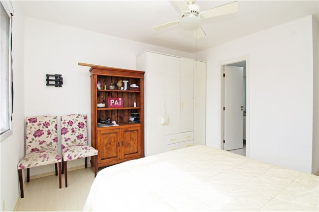 Imagem Apartamento com 3 Quartos à Venda, 95 m² em Jardim Lindóia - Porto Alegre Imagem Apartamento com 3 Quartos à Venda, 95 m² em Jardim Lindóia - Porto Alegre