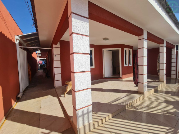 Imagem Casa com 4 Quartos à Venda, 220 m² em Contorno - Ponta Grossa Imagem Casa com 4 Quartos à Venda, 220 m² em Contorno - Ponta Grossa