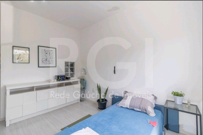 Imagem Casa com 5 Quartos à Venda, 299 m² em Menino Deus - Porto Alegre Imagem Casa com 5 Quartos à Venda, 299 m² em Menino Deus - Porto Alegre