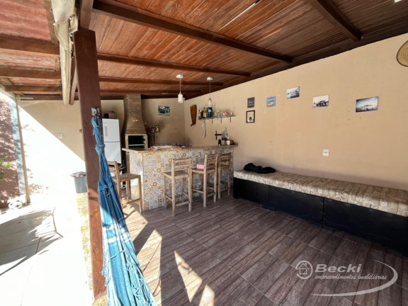 Imagem Casa com 4 Quartos à Venda, 219 m² em Floresta - Joinville