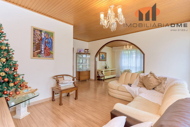 Imagem Casa com 3 Quartos à Venda, 200 m² em São Braz - Curitiba