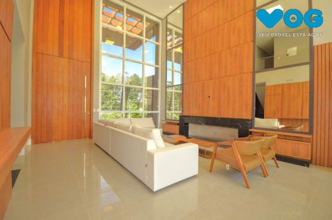 Imagem Casa com 4 Quartos à Venda, 290 m² em Vila Nova - Porto Alegre Imagem Casa com 4 Quartos à Venda, 290 m² em Vila Nova - Porto Alegre