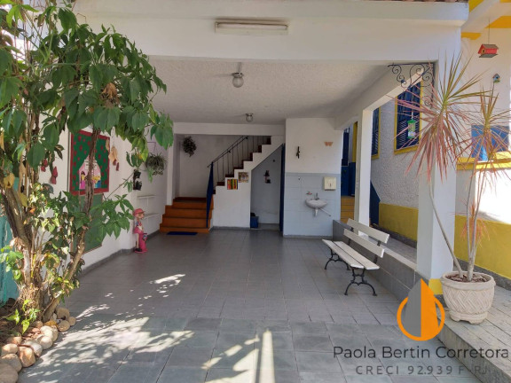 Imagem Casa com 4 Quartos à Venda, 300 m² em Barro Vermelho - São Gonçalo Imagem Casa com 4 Quartos à Venda, 300 m² em Barro Vermelho - São Gonçalo