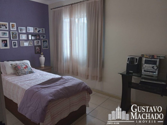 Imagem Imóvel com 3 Quartos à Venda, 40 m² em Laranjal - Volta Redonda