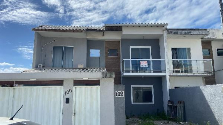 Casa com 4 Quartos à Venda, 245 m² em Parque Uniao - Macae