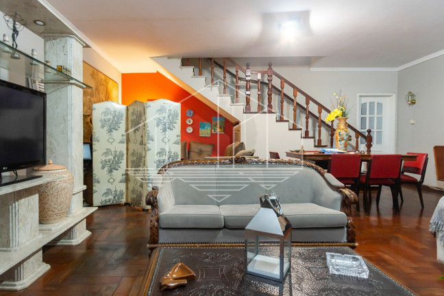 Imagem Casa com 3 Quartos à Venda, 332 m² em Jardim Europa - São Paulo Imagem Casa com 3 Quartos à Venda, 332 m² em Jardim Europa - São Paulo