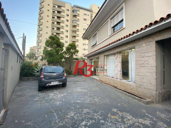 Casa à Venda ou Locação, 450 m² em Gonzaga - Santos