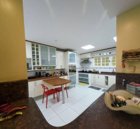 Imagem Casa com 4 Quartos à Venda, 360 m² em Itaipu - Niterói Imagem Casa com 4 Quartos à Venda, 360 m² em Itaipu - Niterói