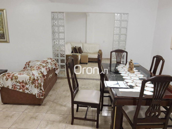 Casa com 4 Quartos à Venda, 200 m² em Jardim América - Goiânia