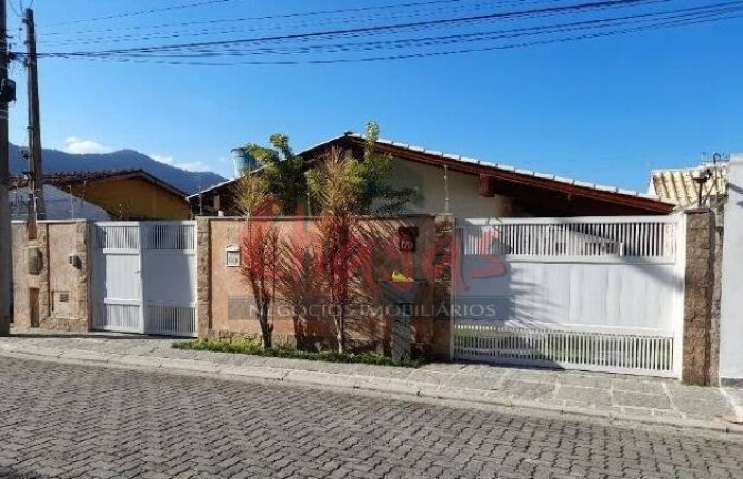 Casa com 4 Quartos à Venda, 360 m² em Prainha - Caraguatatuba