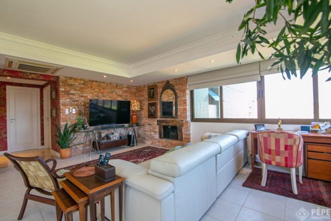 Imagem Apartamento com 3 Quartos à Venda, 243 m² em Rio Branco - Porto Alegre