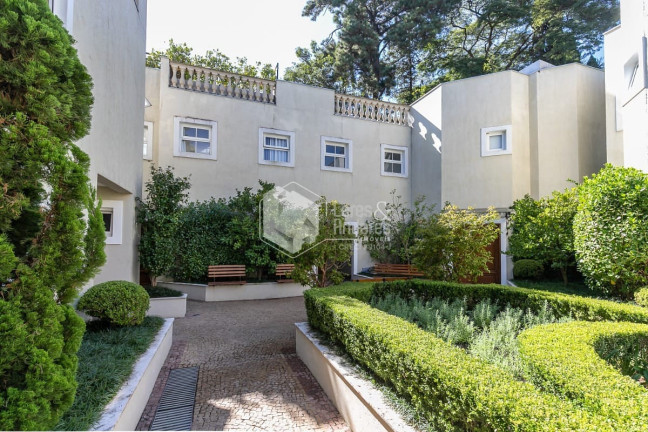 Casa com 4 Quartos à Venda, 550 m² em Jardim Petrópolis - São Paulo