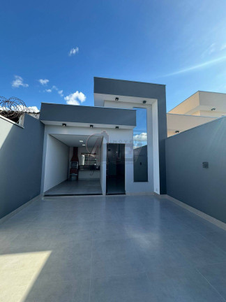 Imagem Casa com 2 Quartos à Venda, 137 m² em Montes Claros