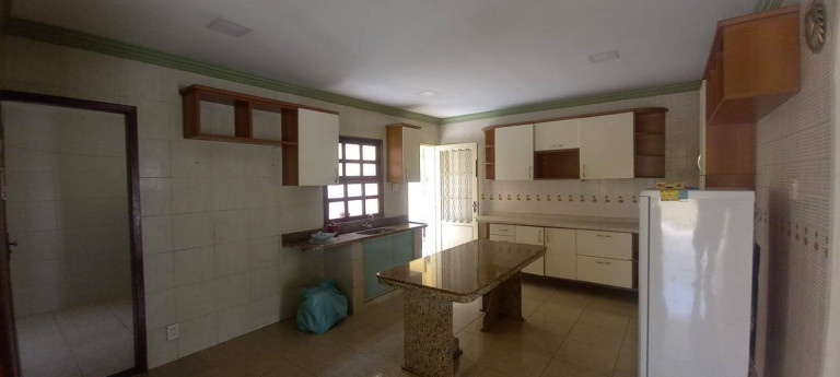 Imagem Casa com 4 Quartos para Alugar, 300 m² em Adrianópolis - Manaus Imagem Casa com 4 Quartos para Alugar, 300 m² em Adrianópolis - Manaus
