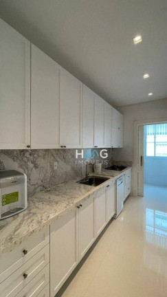 Imagem Apartamento com 3 Quartos à Venda, 149 m² em Centro - Zona 1 - Itapema Imagem Apartamento com 3 Quartos à Venda, 149 m² em Centro - Zona 1 - Itapema