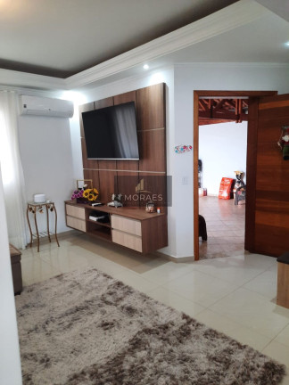 Imagem Casa com 3 Quartos à Venda, 190 m² em Jardim Cambuí - Botucatu