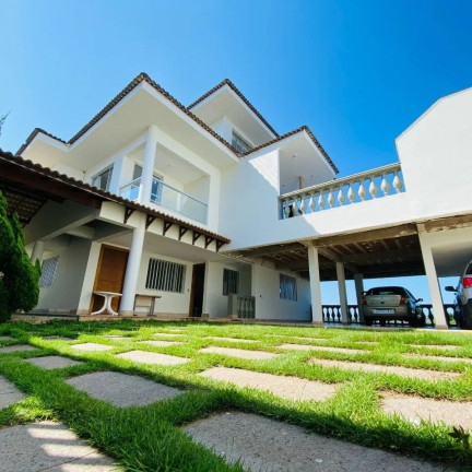 Casa com 6 Quartos à Venda, 800 m² em Mae-ba - Anchieta