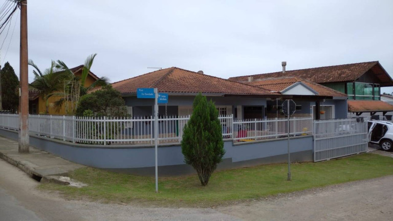 Imagem Casa com 3 Quartos à Venda,  em Pinheiros - Balneário Barra Do Sul