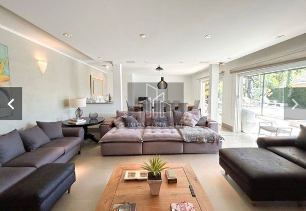 Imagem Casa com 3 Quartos para Alugar, 450 m² em Residencial Doze (alphaville) - Santana De Parnaíba